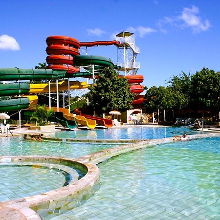 Diroma Resort Com Um Dia No Acqua Park Caldas Novas Eksteriør bilde