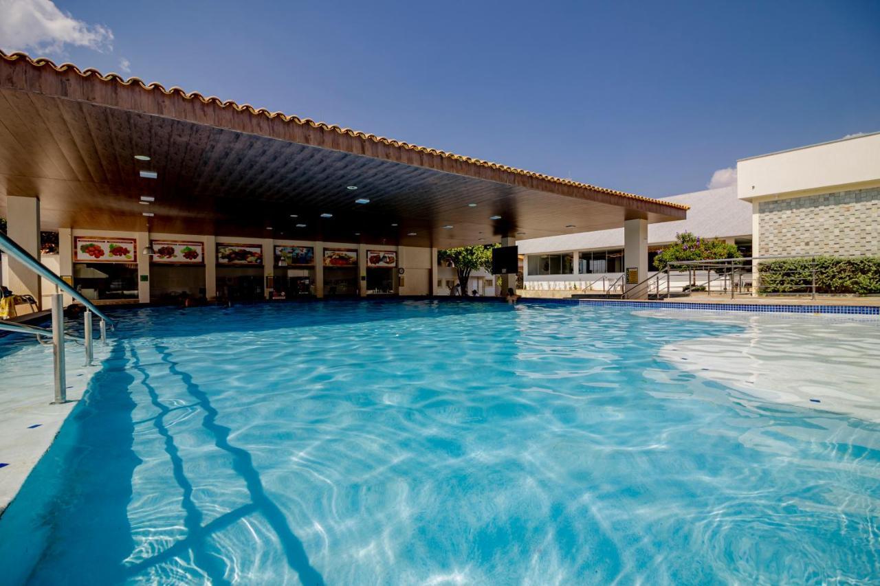 Diroma Resort Com Um Dia No Acqua Park Caldas Novas Eksteriør bilde