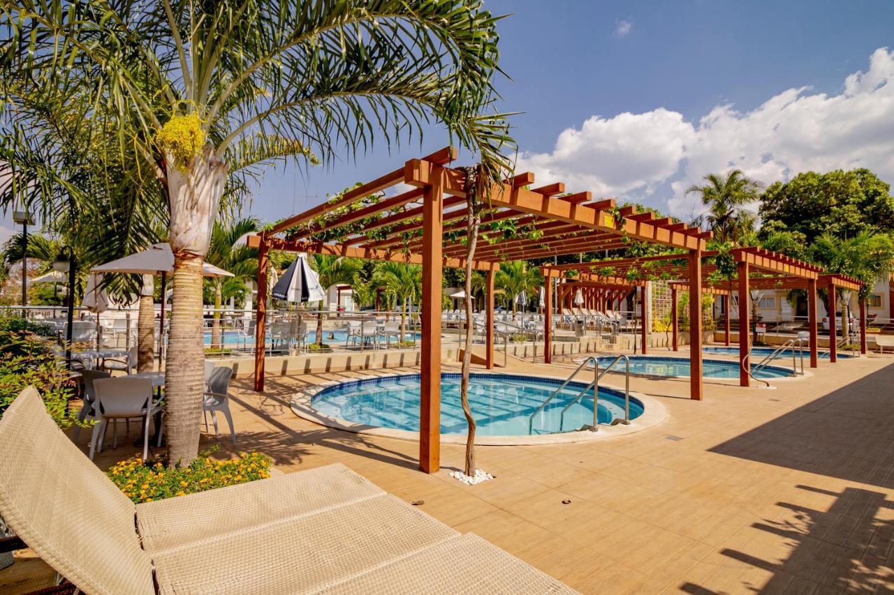 Diroma Resort Com Um Dia No Acqua Park Caldas Novas Eksteriør bilde