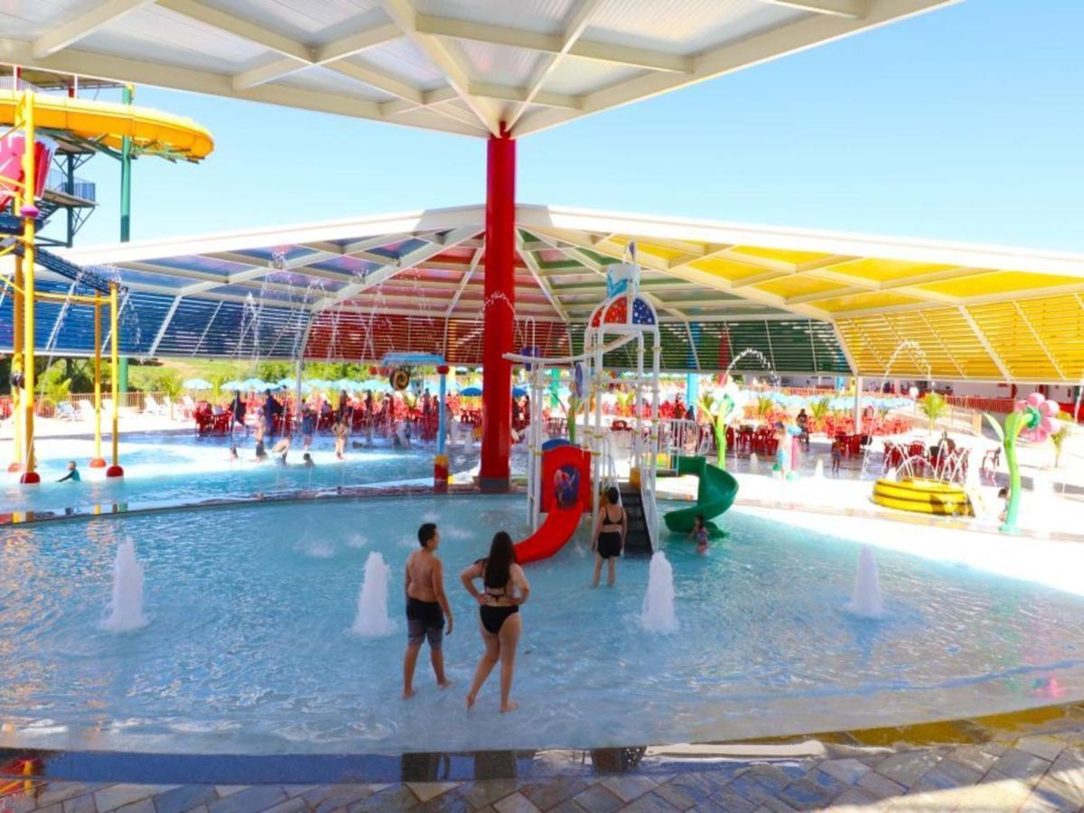 Diroma Resort Com Um Dia No Acqua Park Caldas Novas Eksteriør bilde