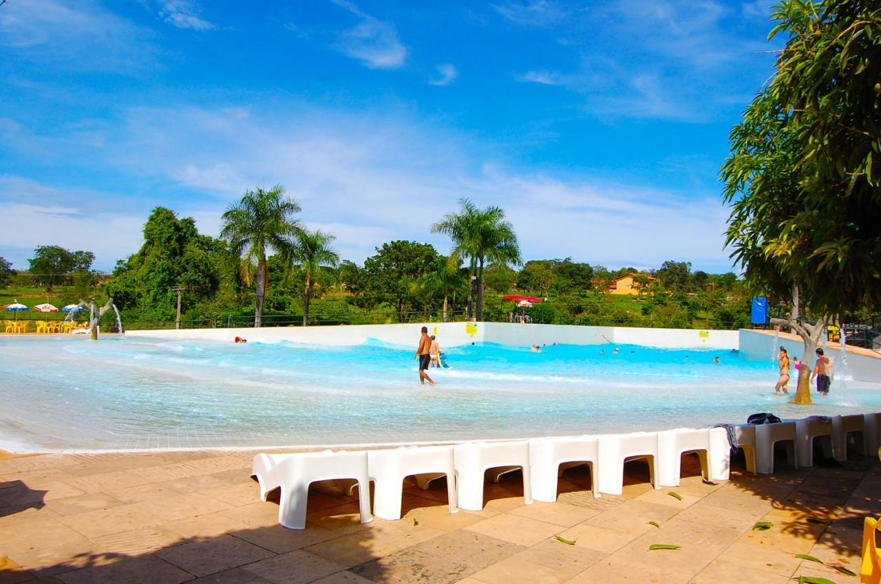 Diroma Resort Com Um Dia No Acqua Park Caldas Novas Eksteriør bilde
